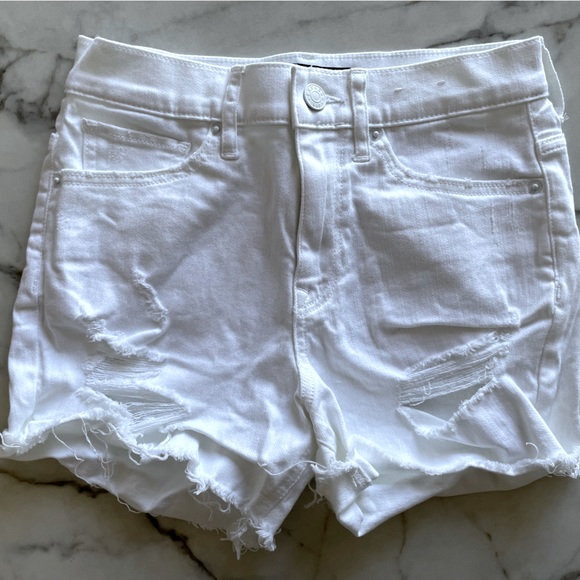 Women’s Express Bermuda Shorts - Picture 1 of 3